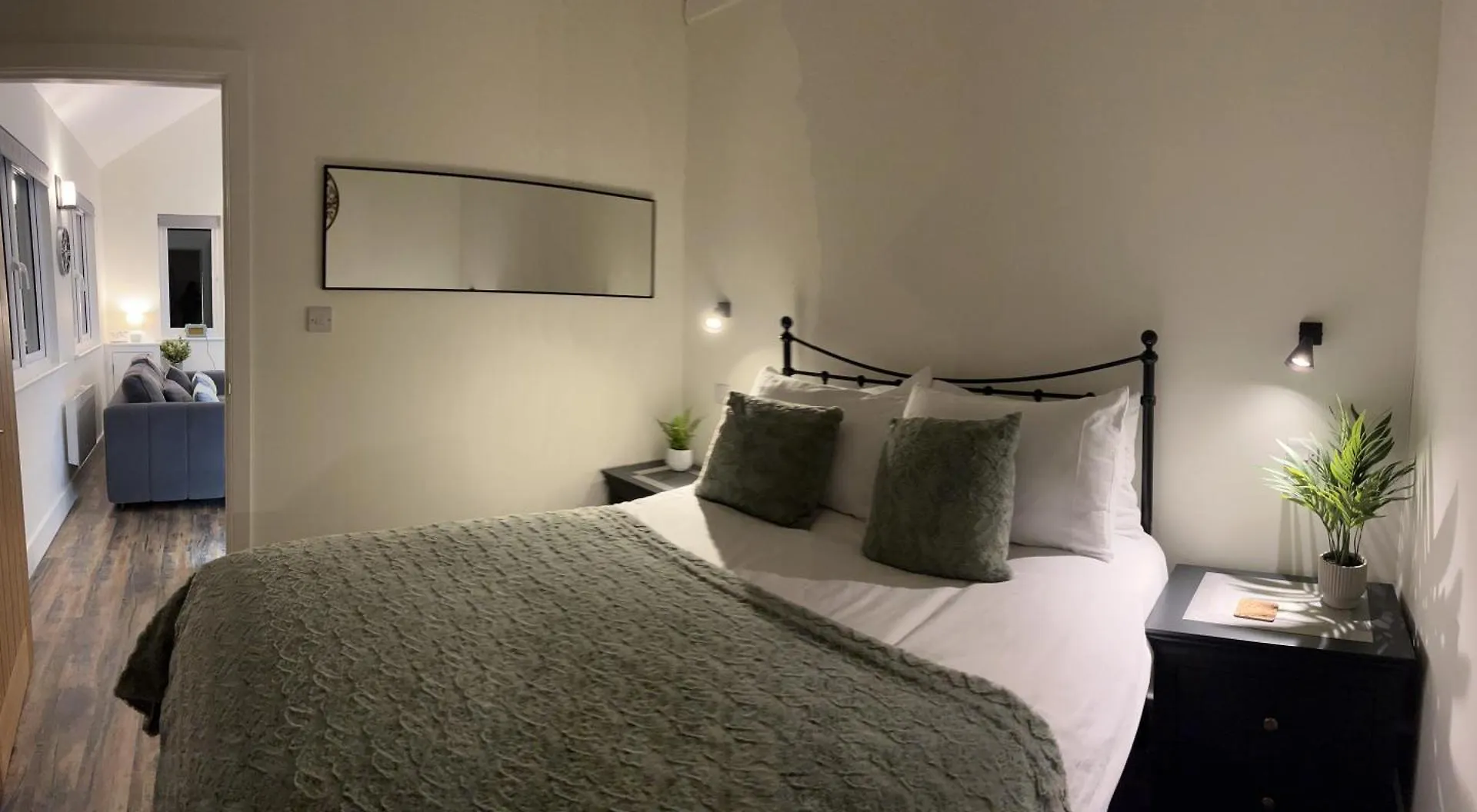 Lakeside Lodge Eastleigh