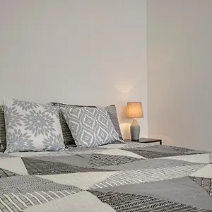 Flat C, Old Street Apartment London